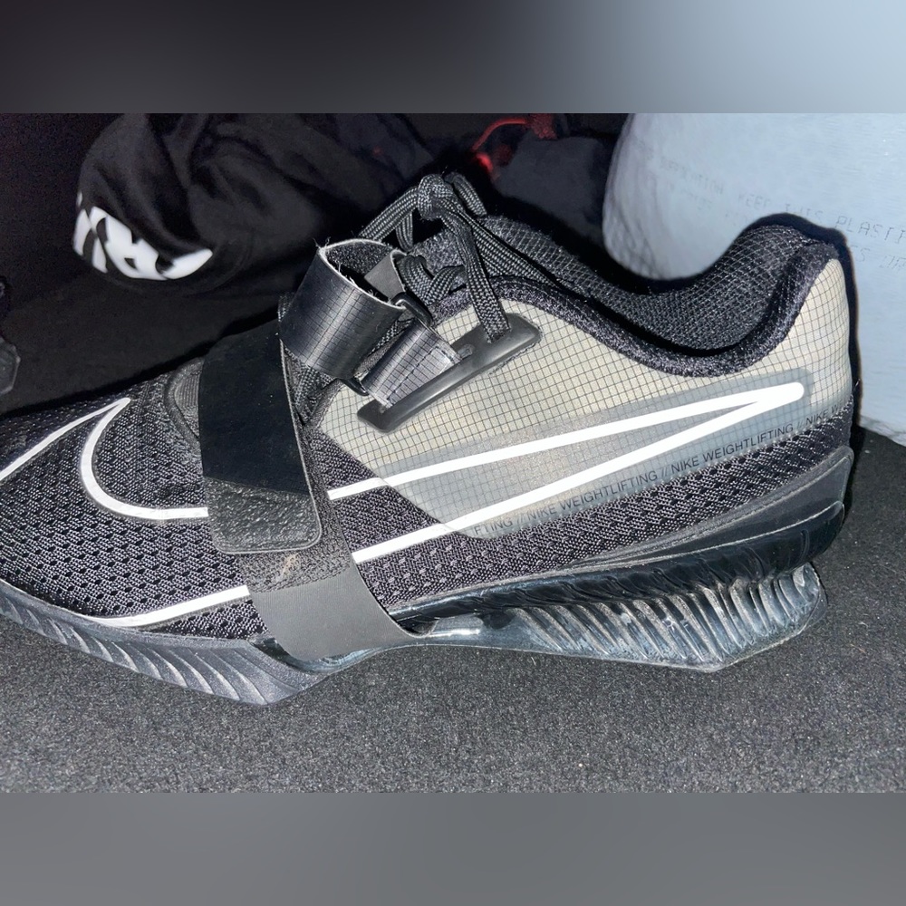 Olympic lifting shoes/ Nike Romaleos 4
